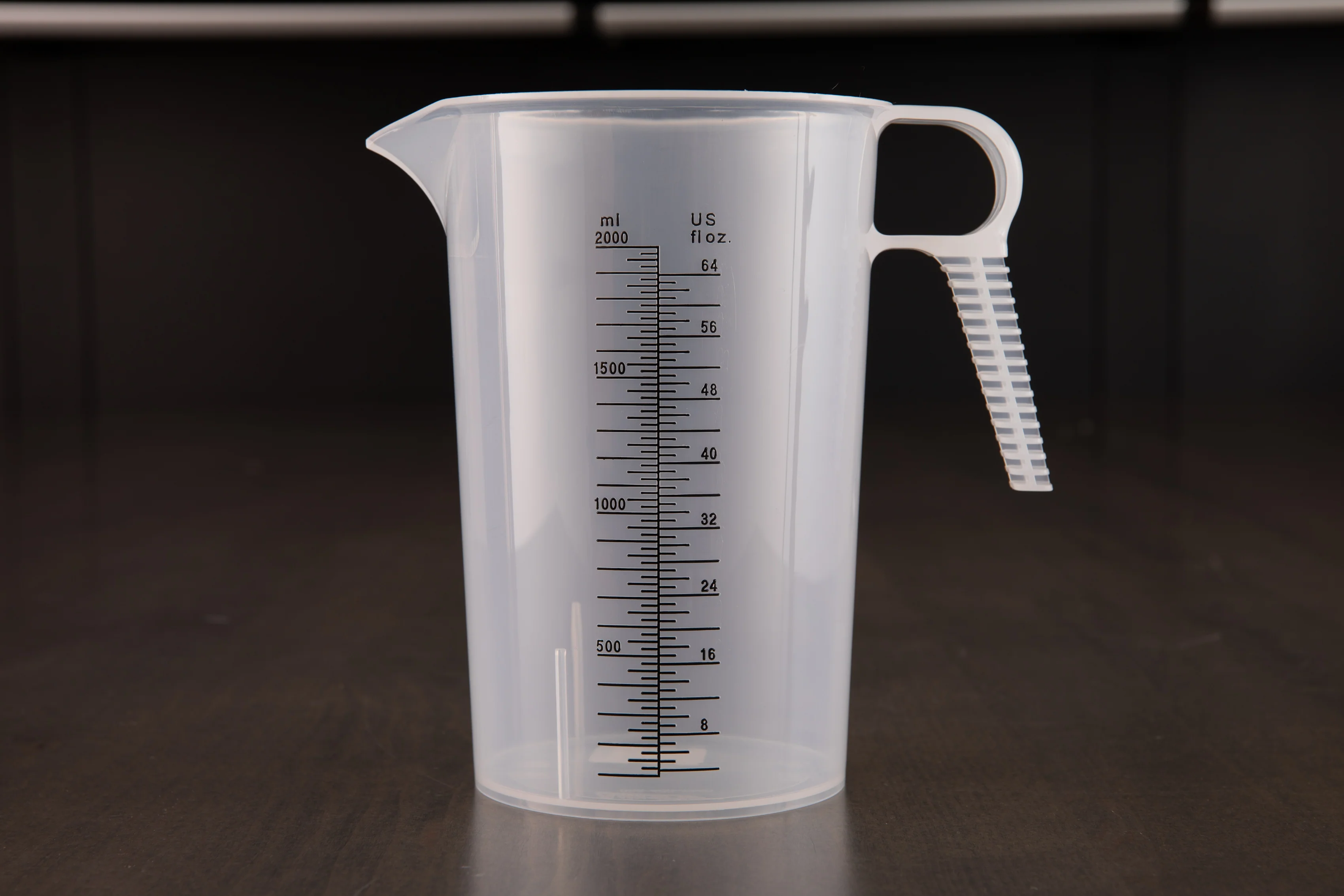 Accu-Pour™ Polypropylene Measuring Pitcher - Image 3