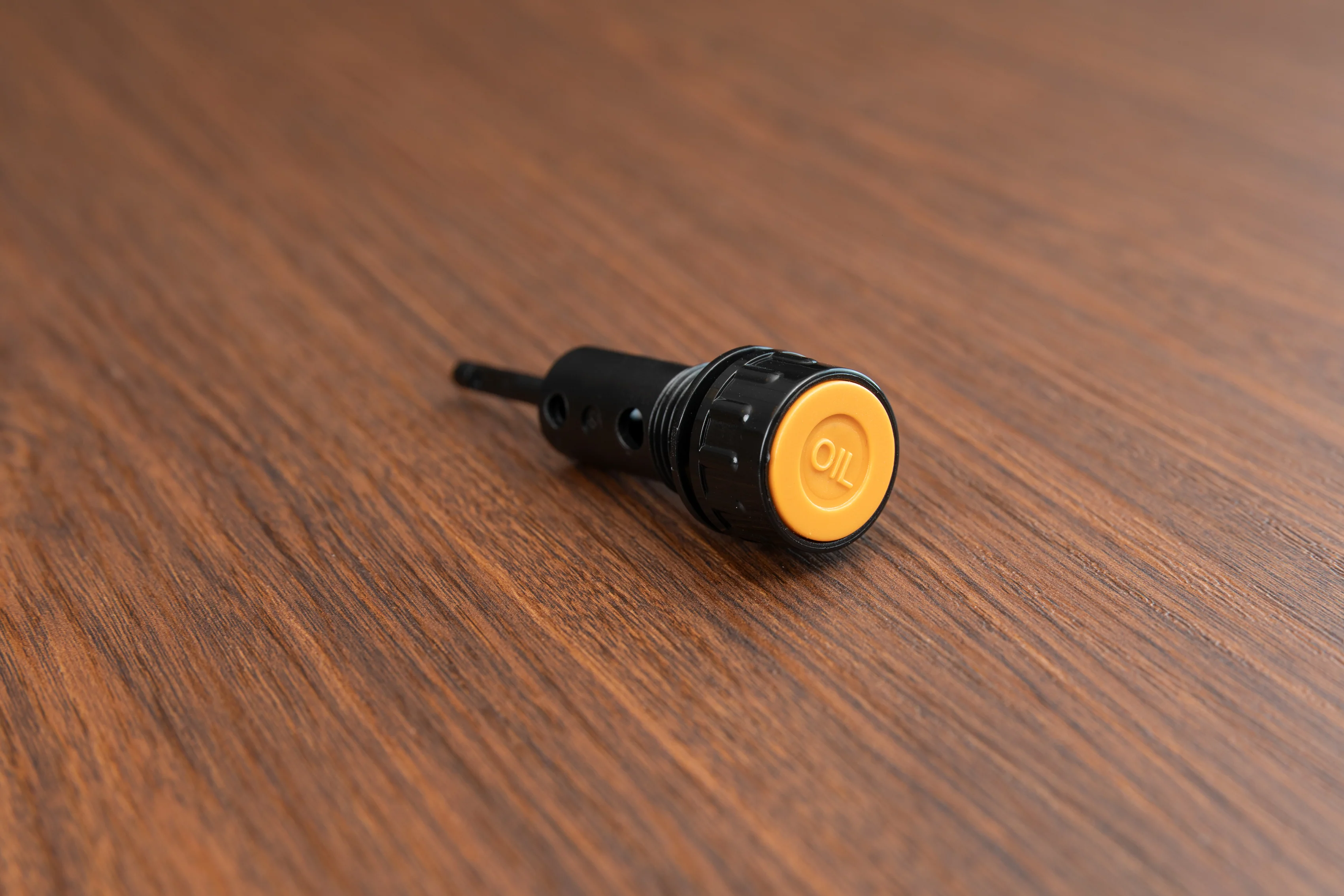 AR630-V2 Vented Oil cap - Image 2