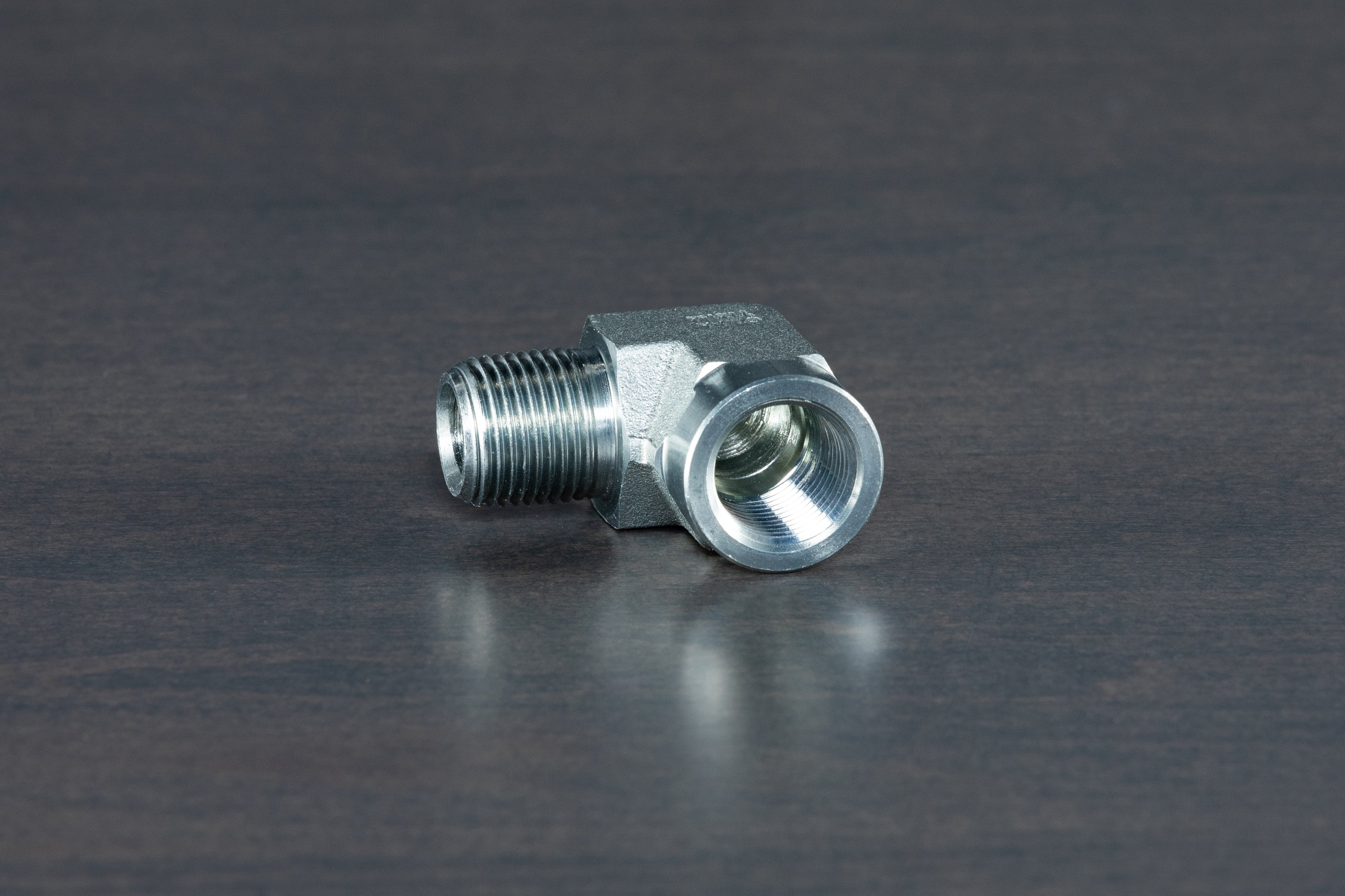 Stainless Steel 3/8" NPT 90° Elbow - Image 7