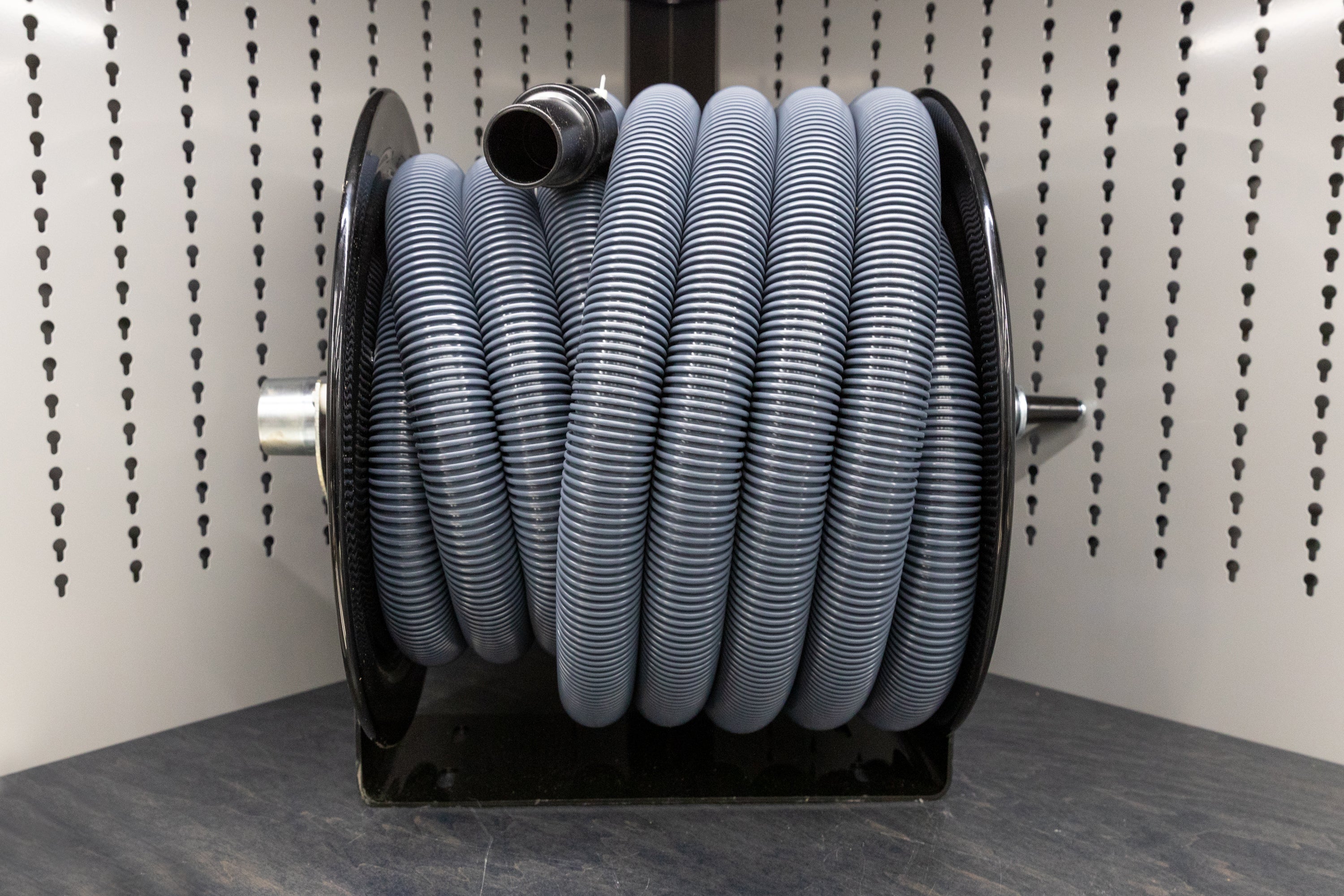 Coxreels Vacuum Hose Reel - Image 15