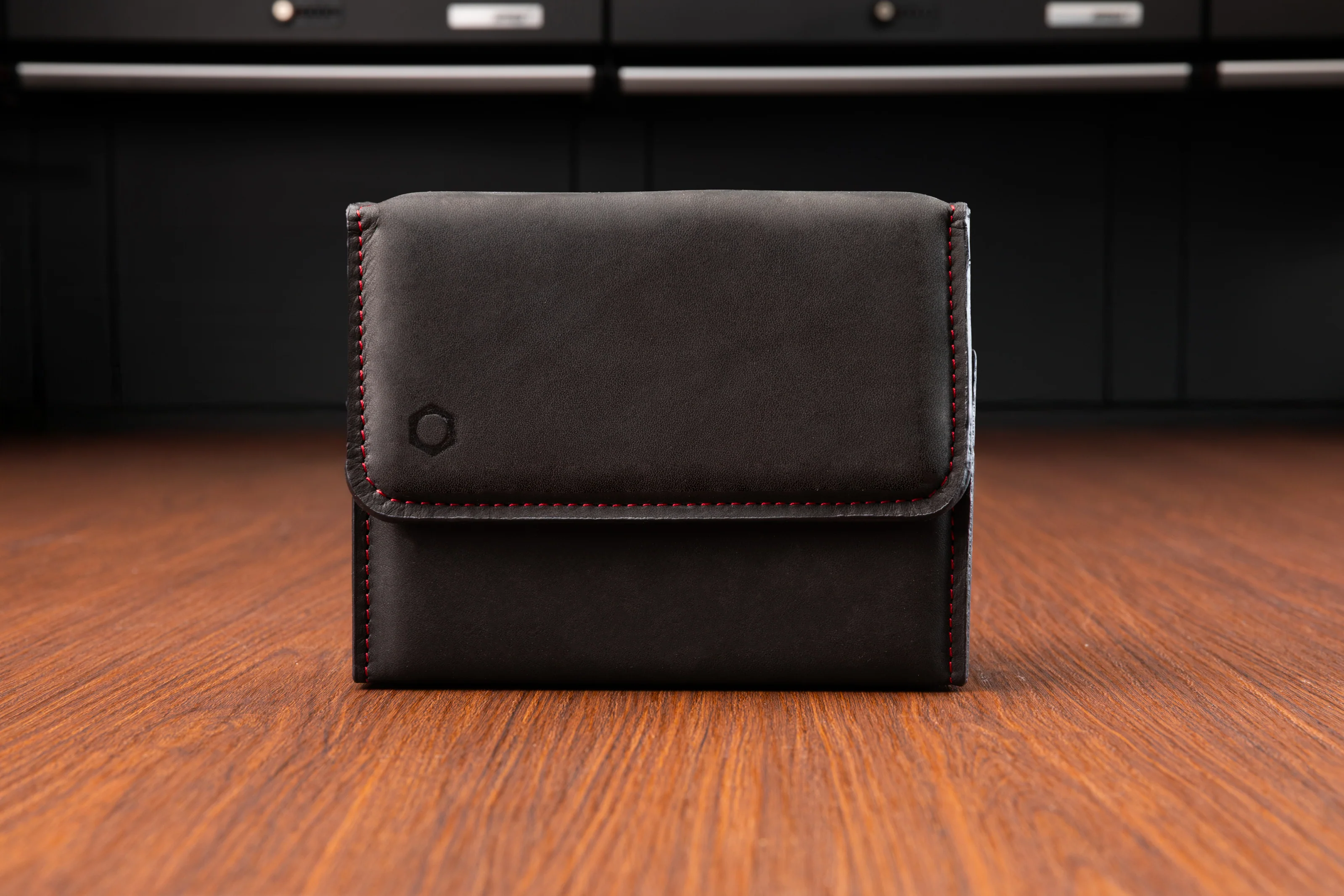 Leather Glove Box Kit With Sprayers - Image 3
