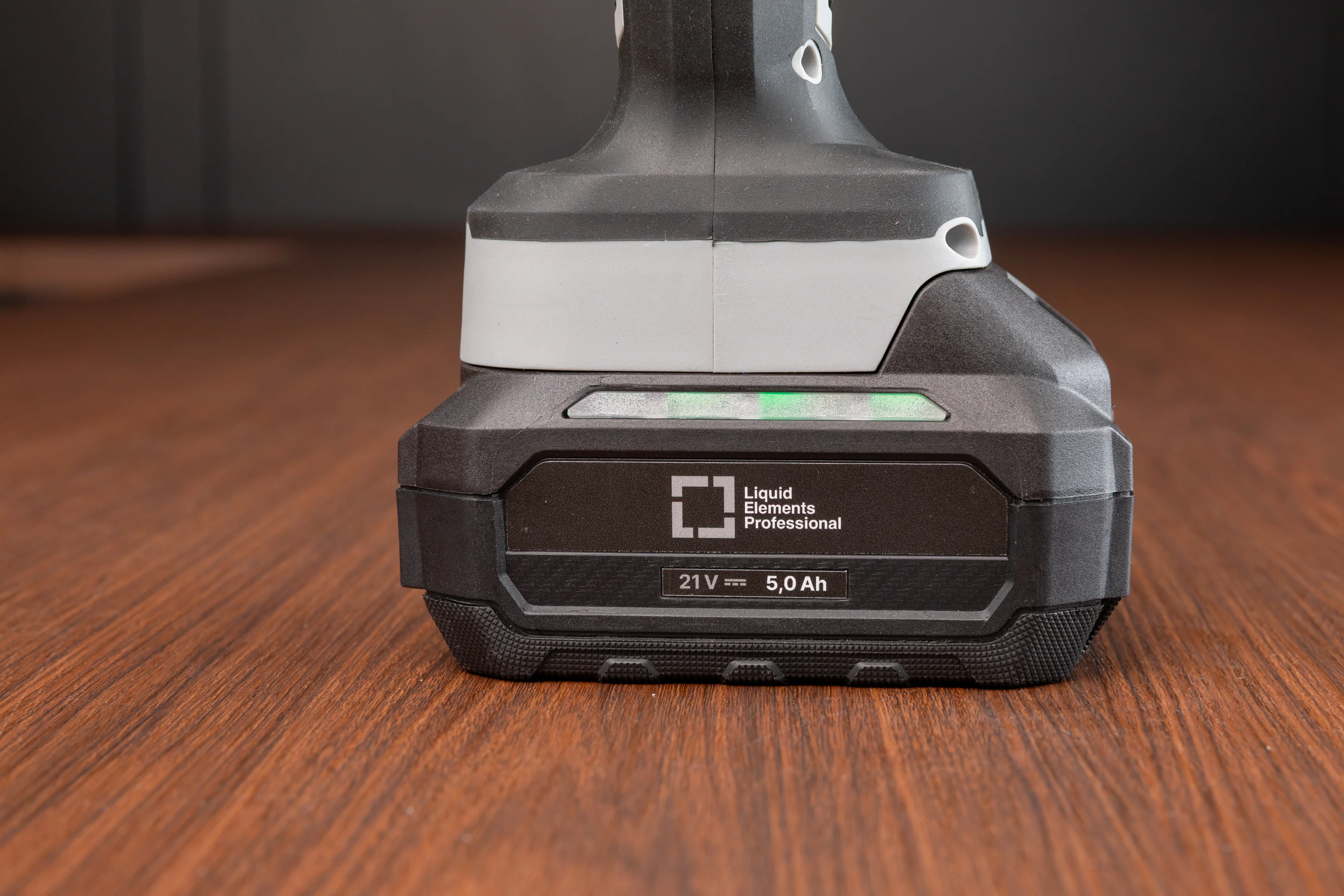 Liquid Elements A4500 Pro 5 Inch Battery Powered Polisher - Image 11