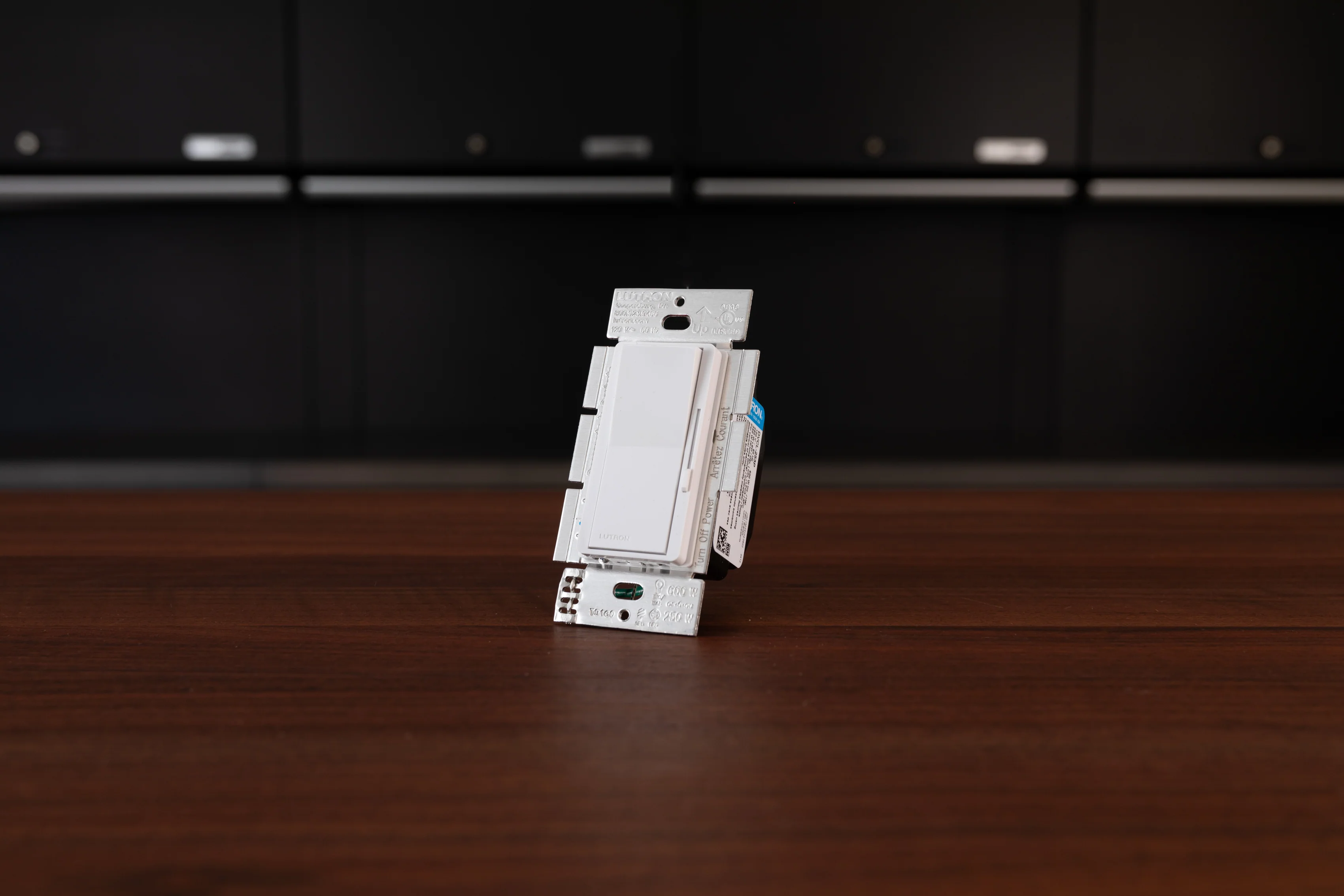 Lutron Diva Single Pole/3 Way Switch for Forward Phase Dimming - Image 5