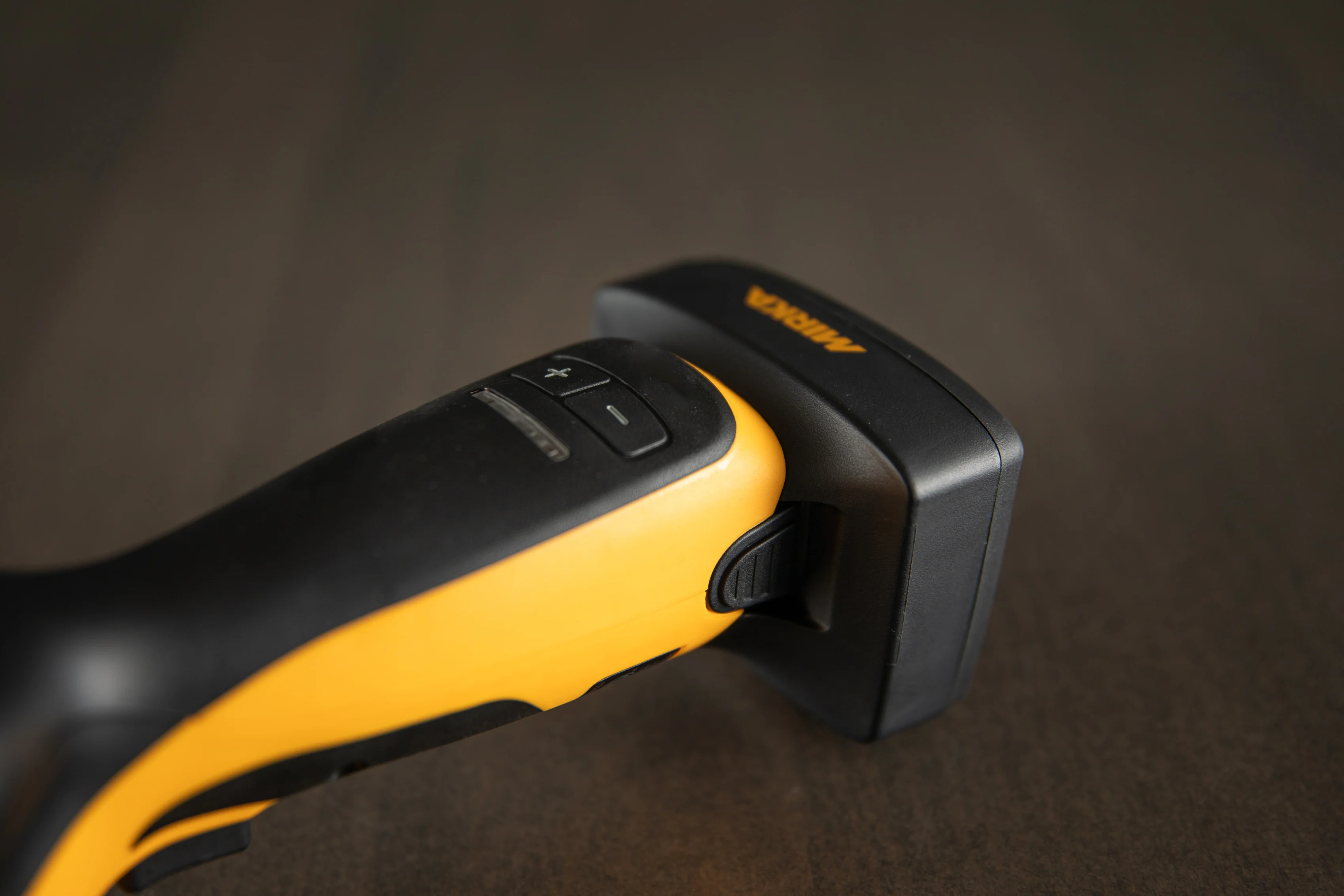 Mirka 3" Cordless Angled Random Orbit Polisher - Image 10