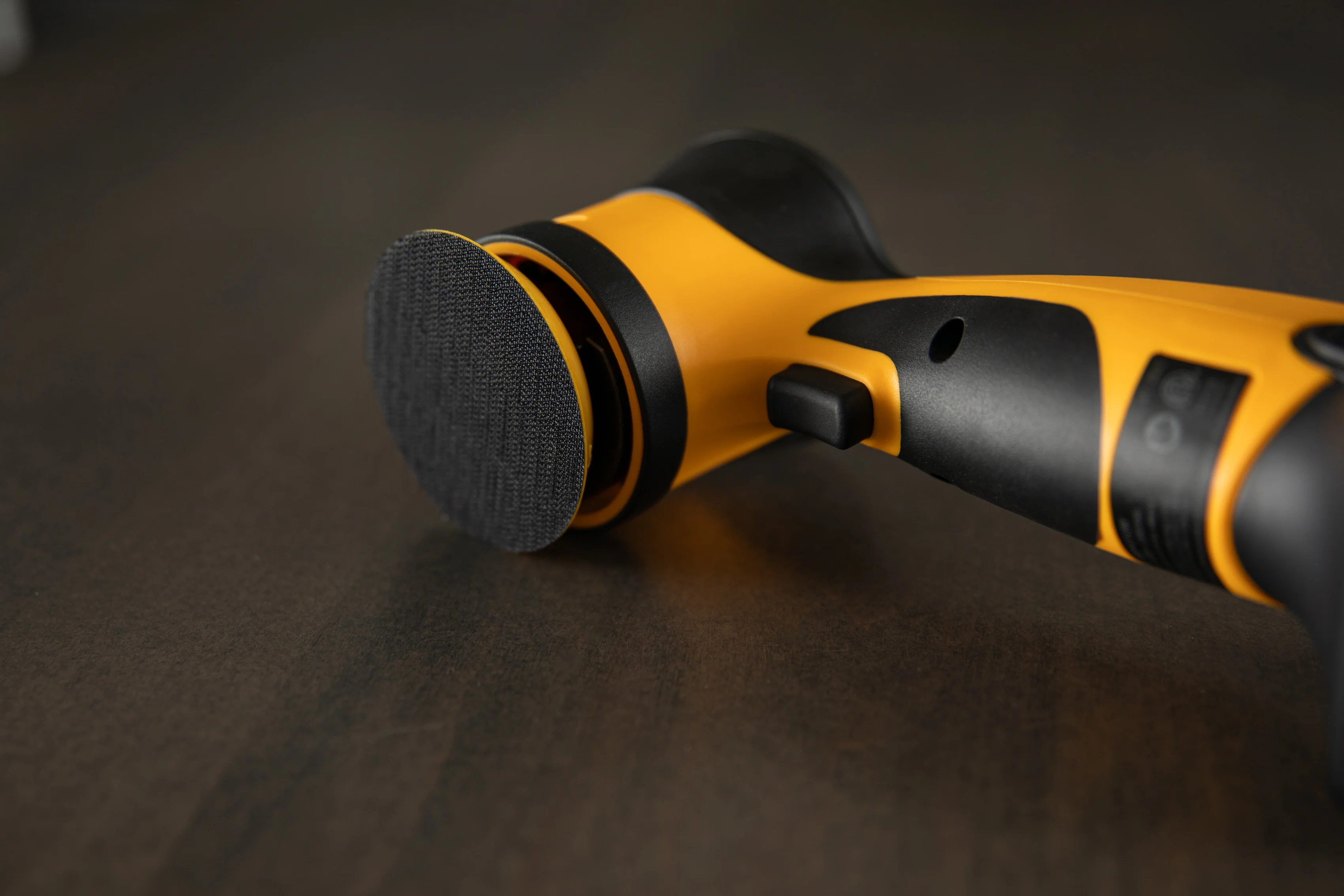 Mirka 3" Cordless Angled Random Orbit Polisher - Image 7