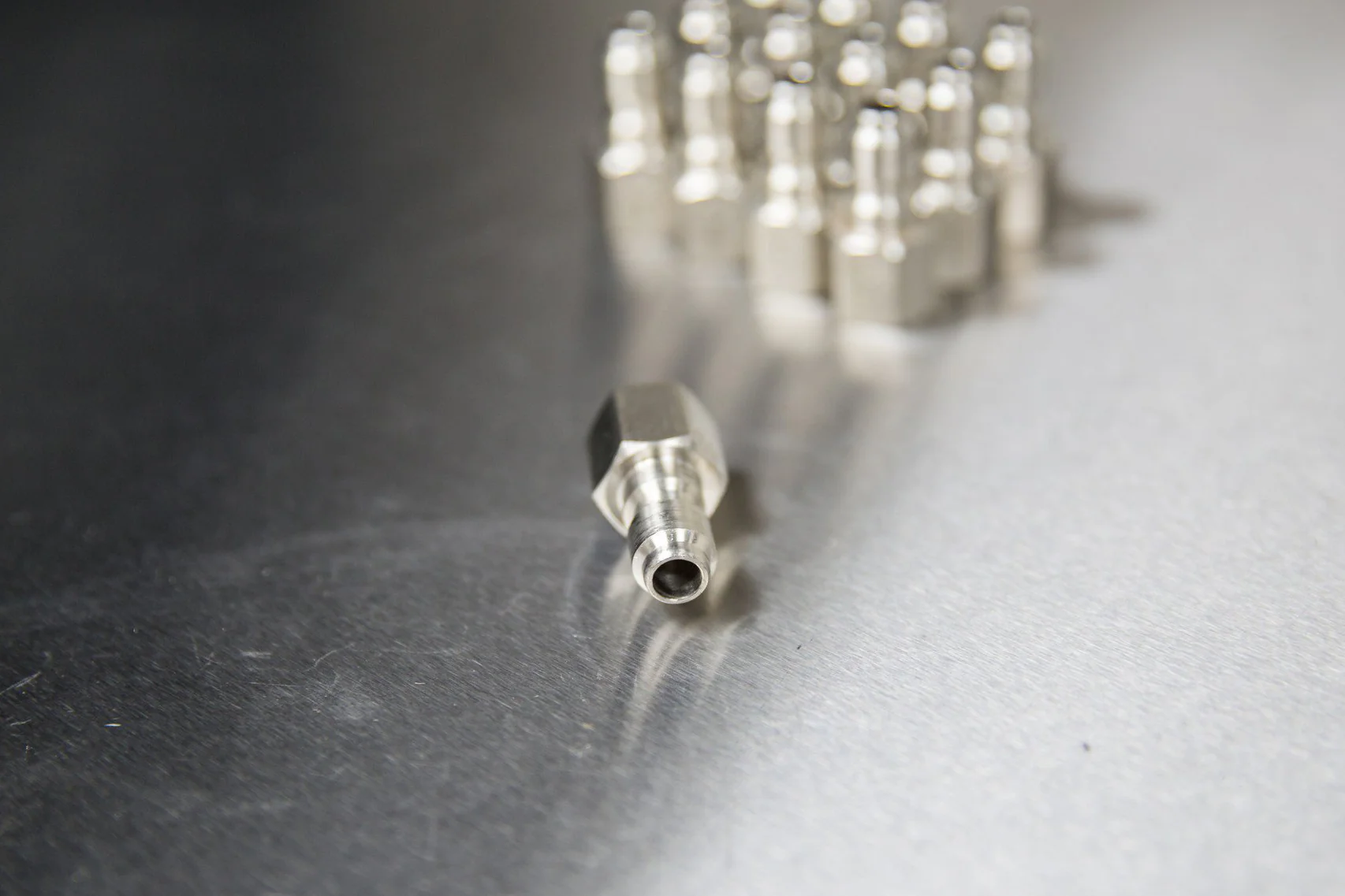 Stainless Steel 1/4" Female QD Plug - Image 2