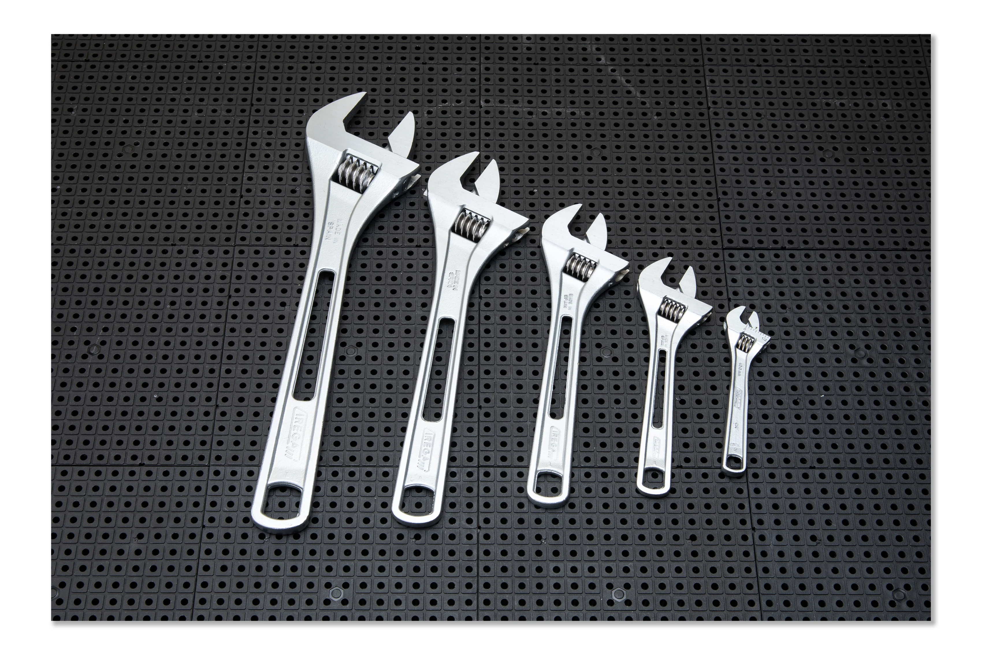 Obsessed Garage Adjustable Wrench Solution