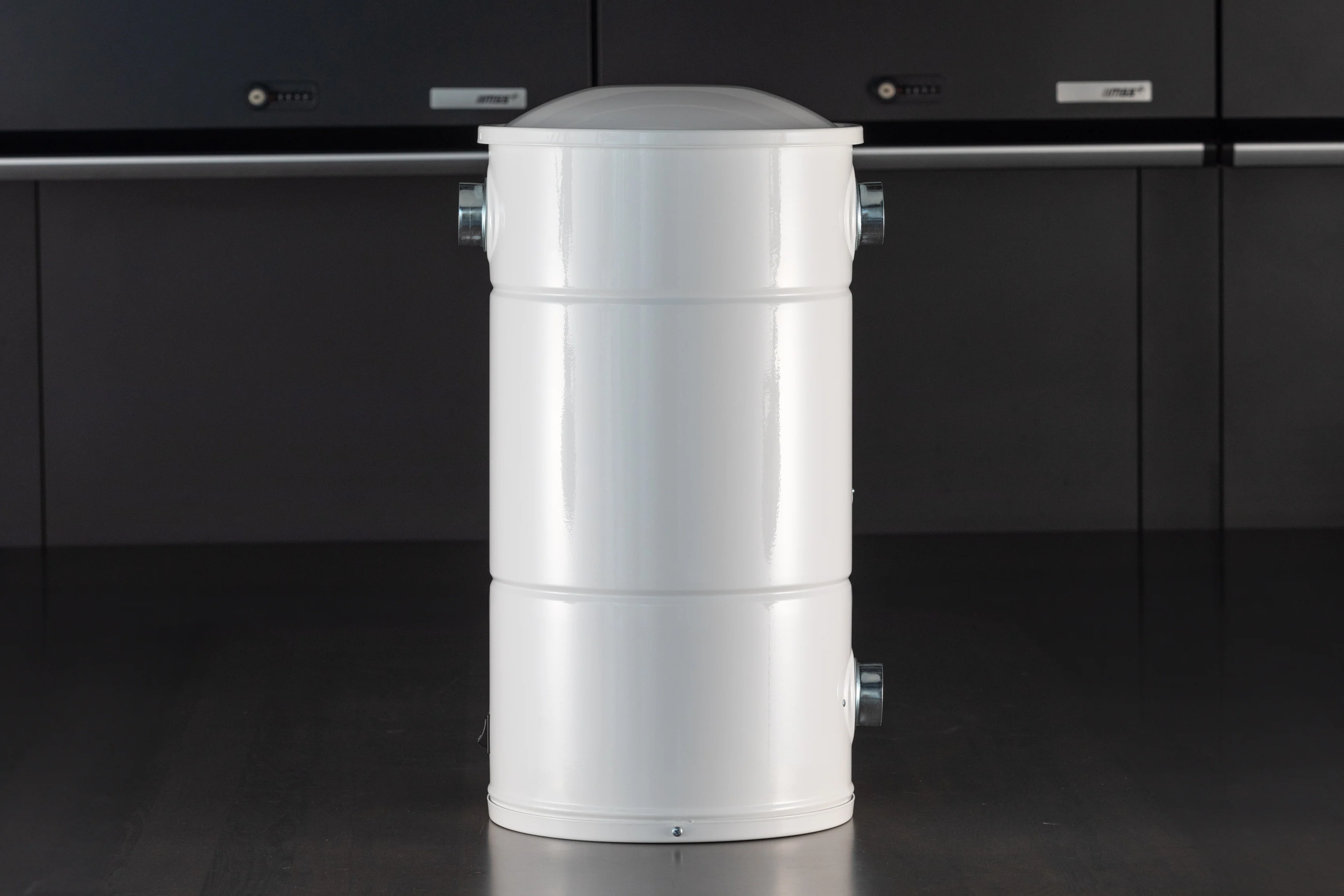 Obsessed Garage Vacuum Solution - Image 2