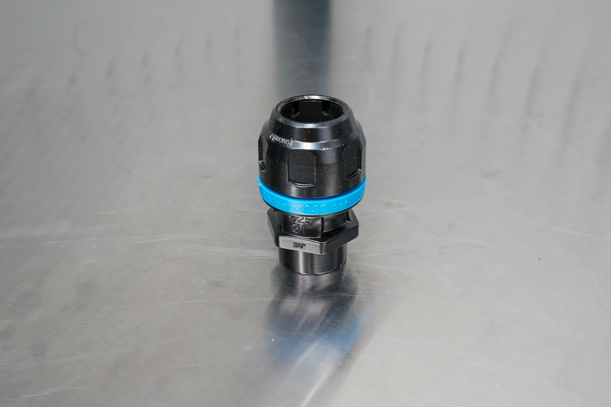 Prevost 3/4" NPT (Female) Threaded Straight Fitting for 1" Pipe