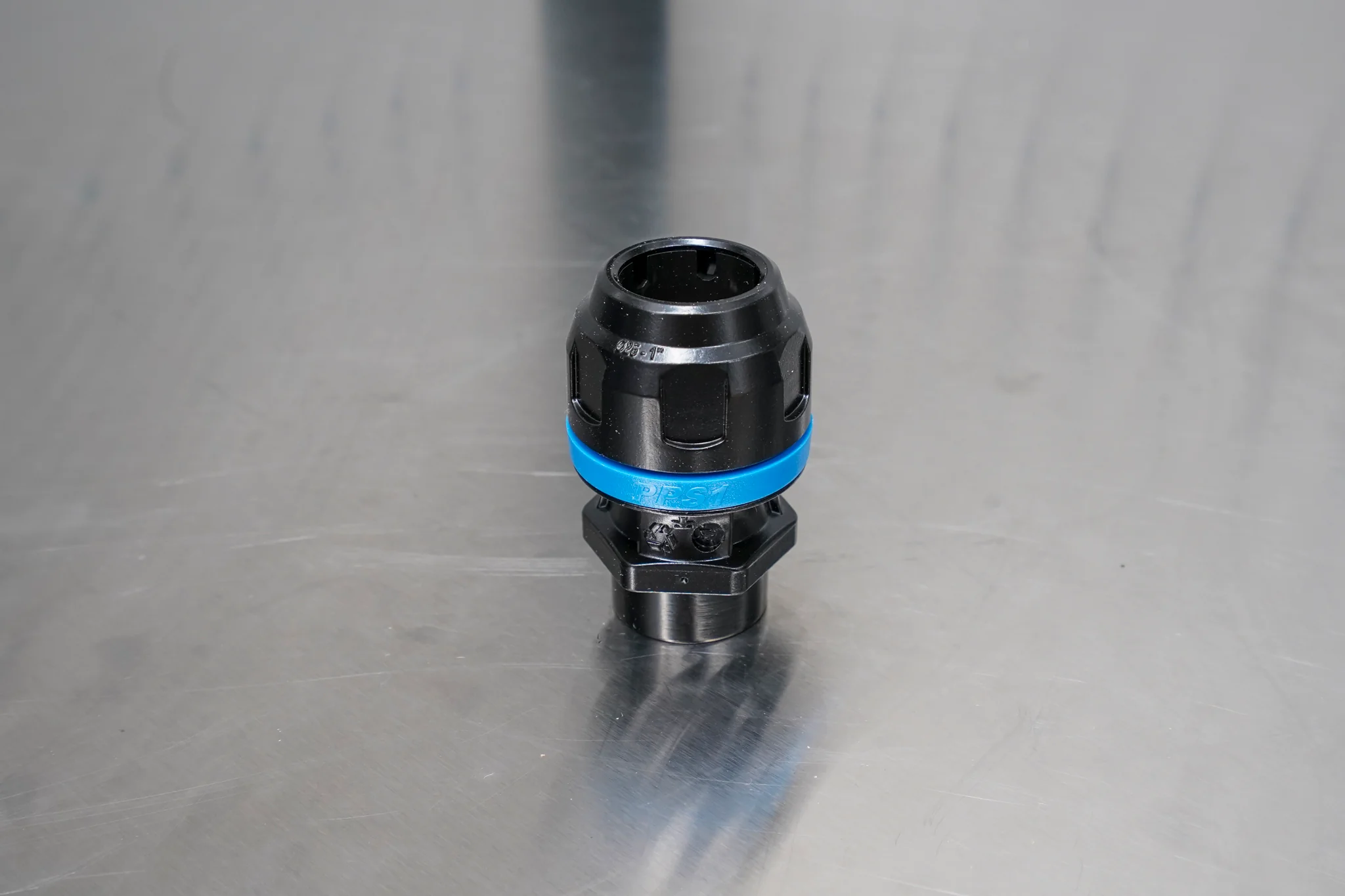 Prevost 3/4" NPT (Female) Threaded Straight Fitting for 1" Pipe - Image 2
