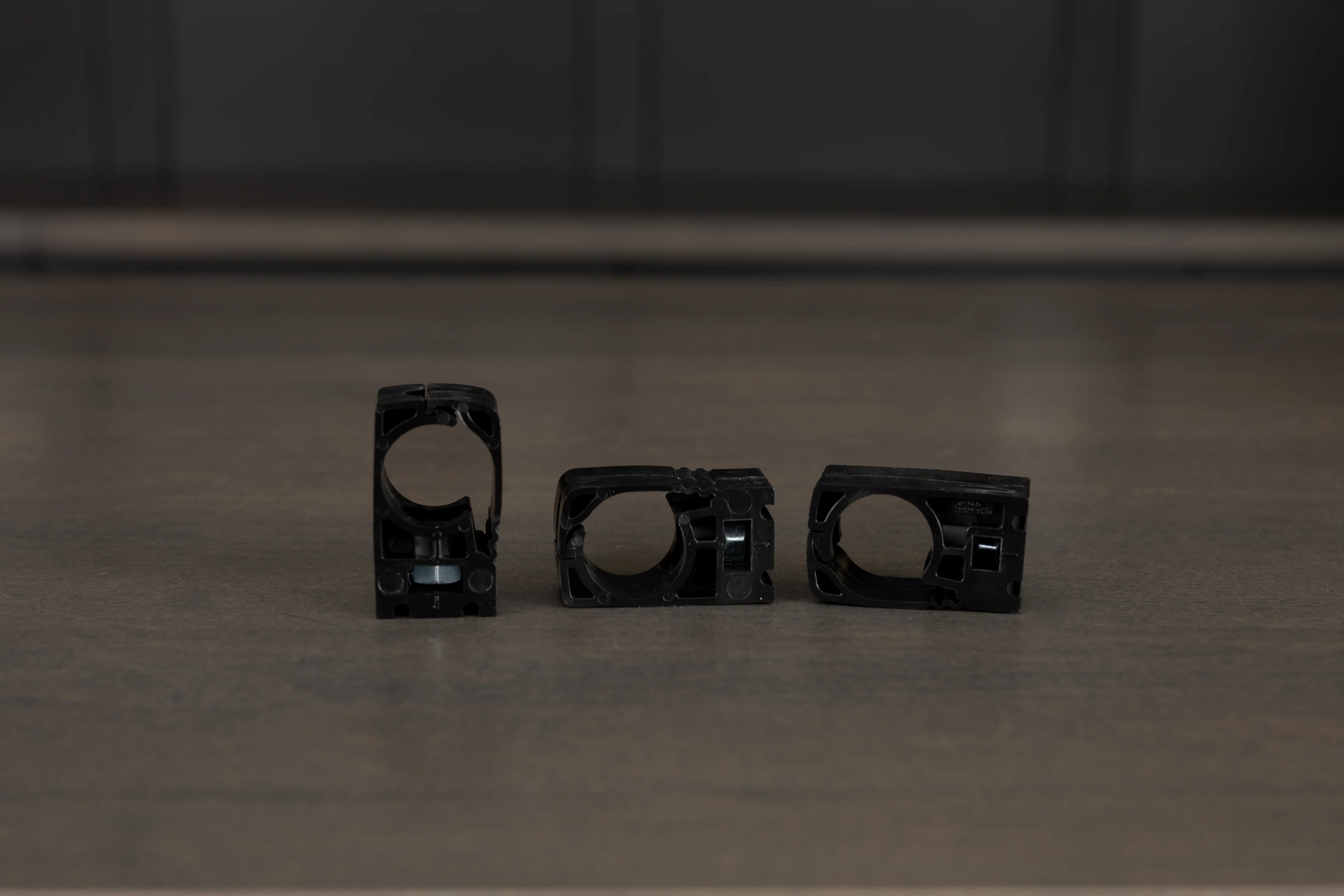 Prevost Piping Clamp - Image 3