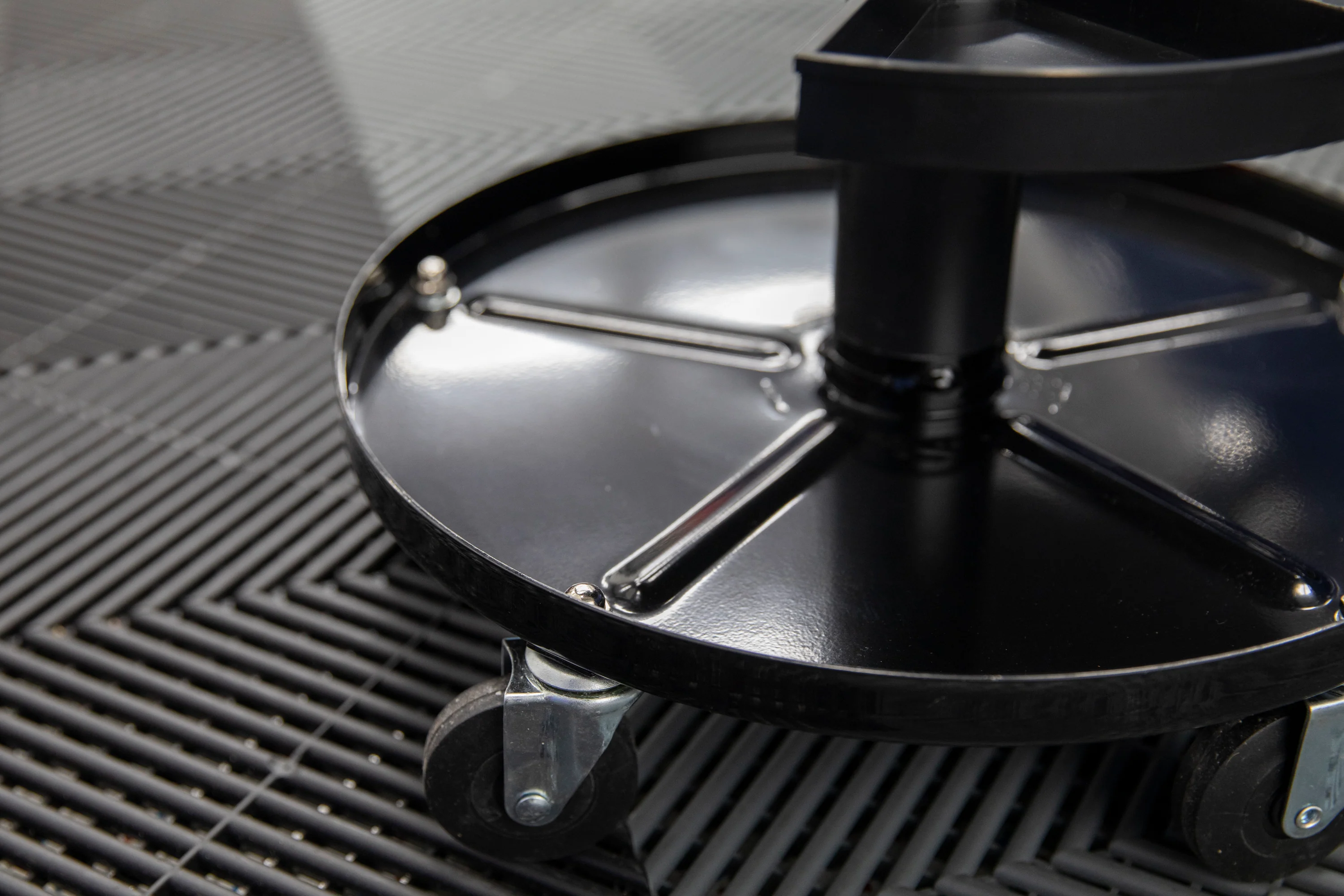 Sonic Tools Adjustable Roller Seat - Image 3