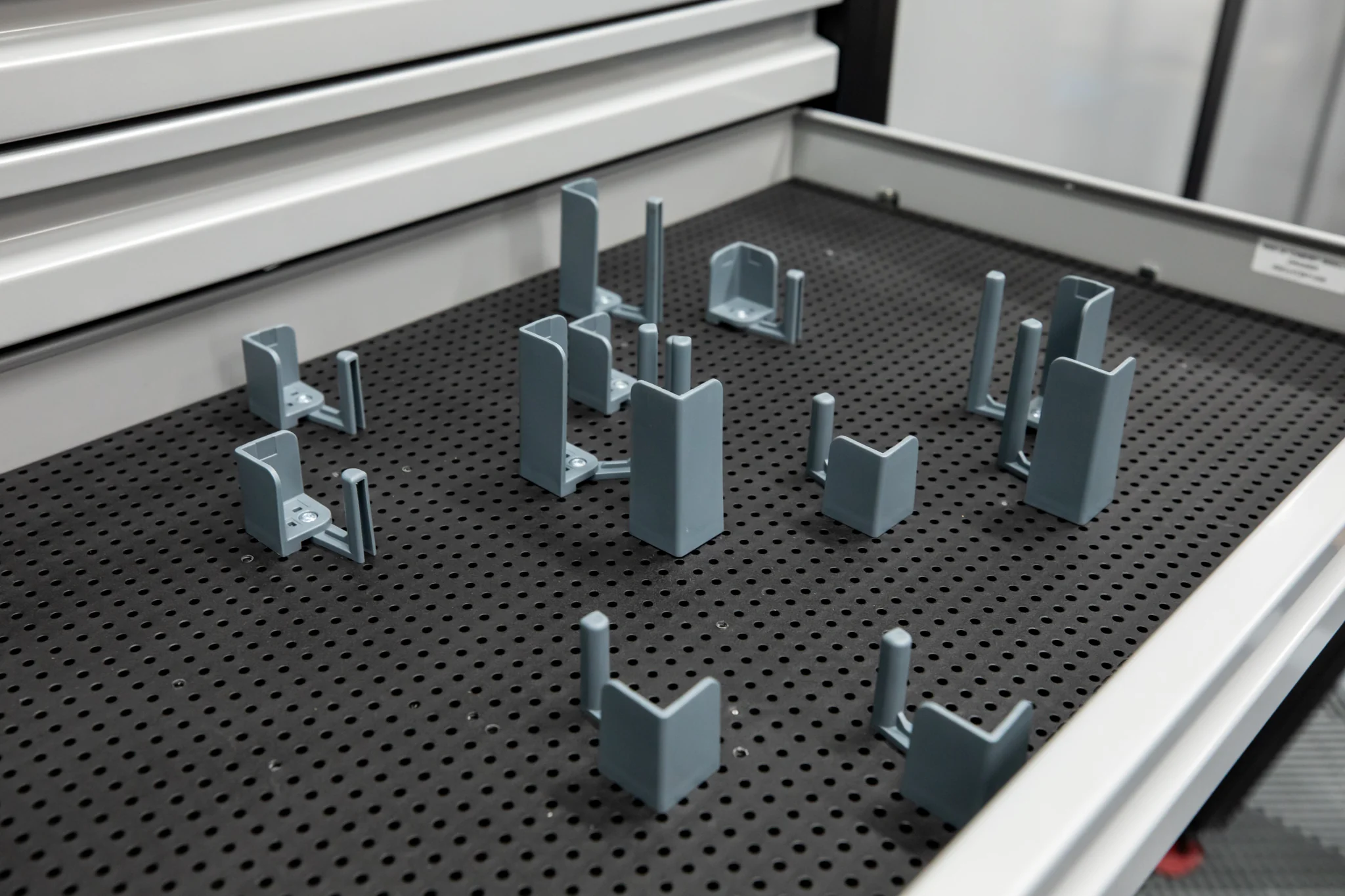 Tool Grid Universal Holder - Image 8